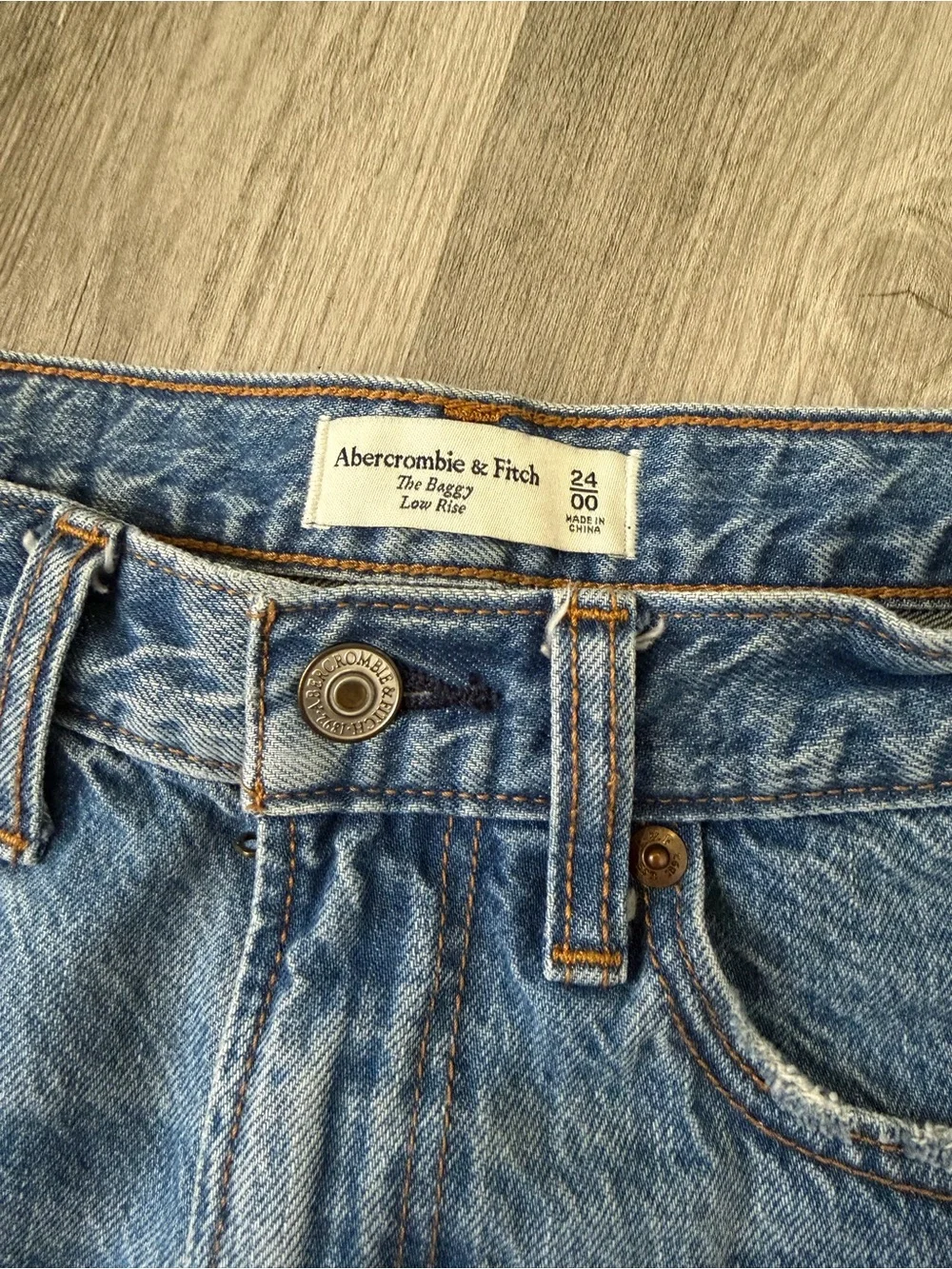 Abercrombie & Fitch Women's Blue The Baggy Low Rise Distressed Denim Shorts